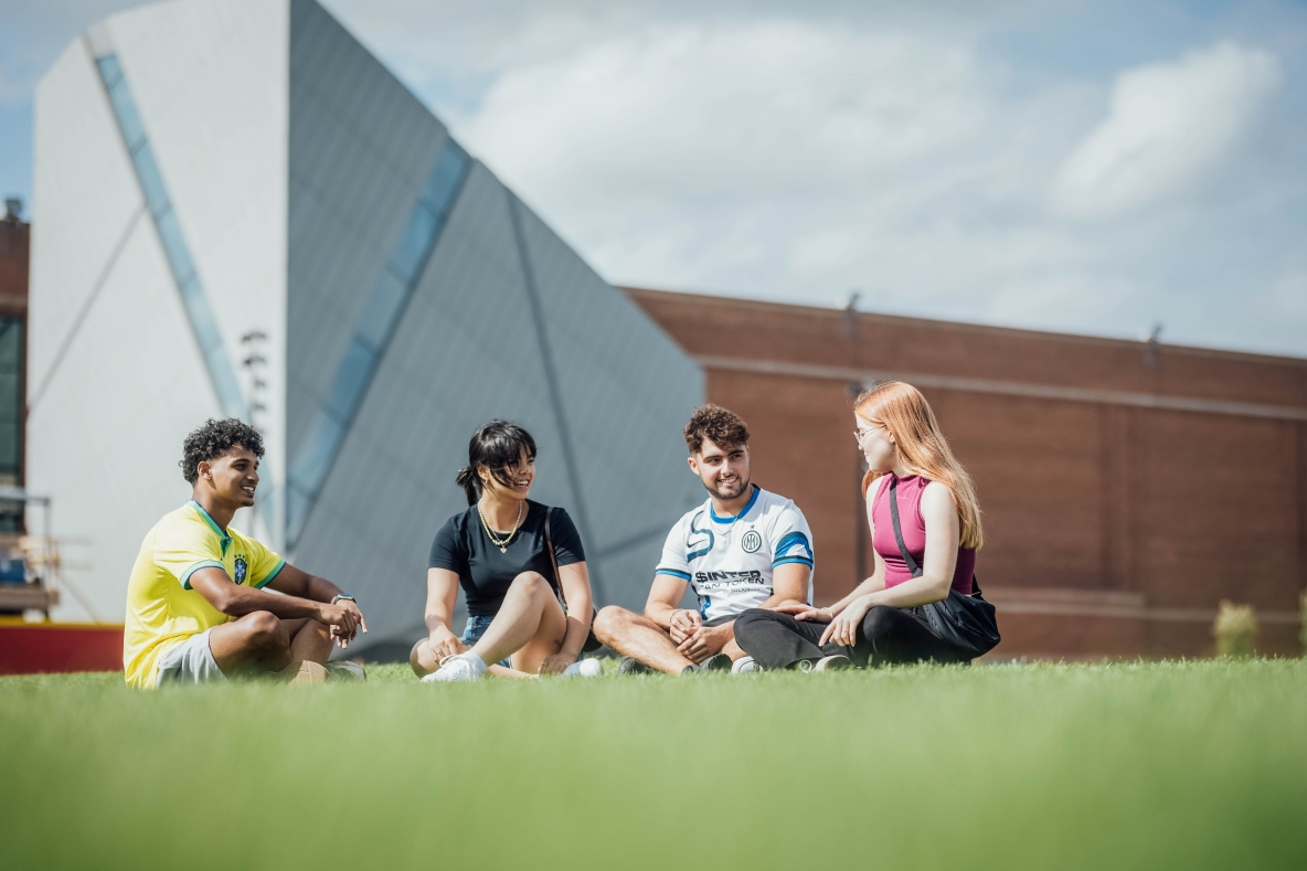 University of Limerick ranks first in Ireland for international student satisfaction & happiness UL continues to be a global leader in the according to the ISB benchmark with over 2,700 students from 100 countries have enrolled at UL this year ul.ie/news/universit… #StudyatUL