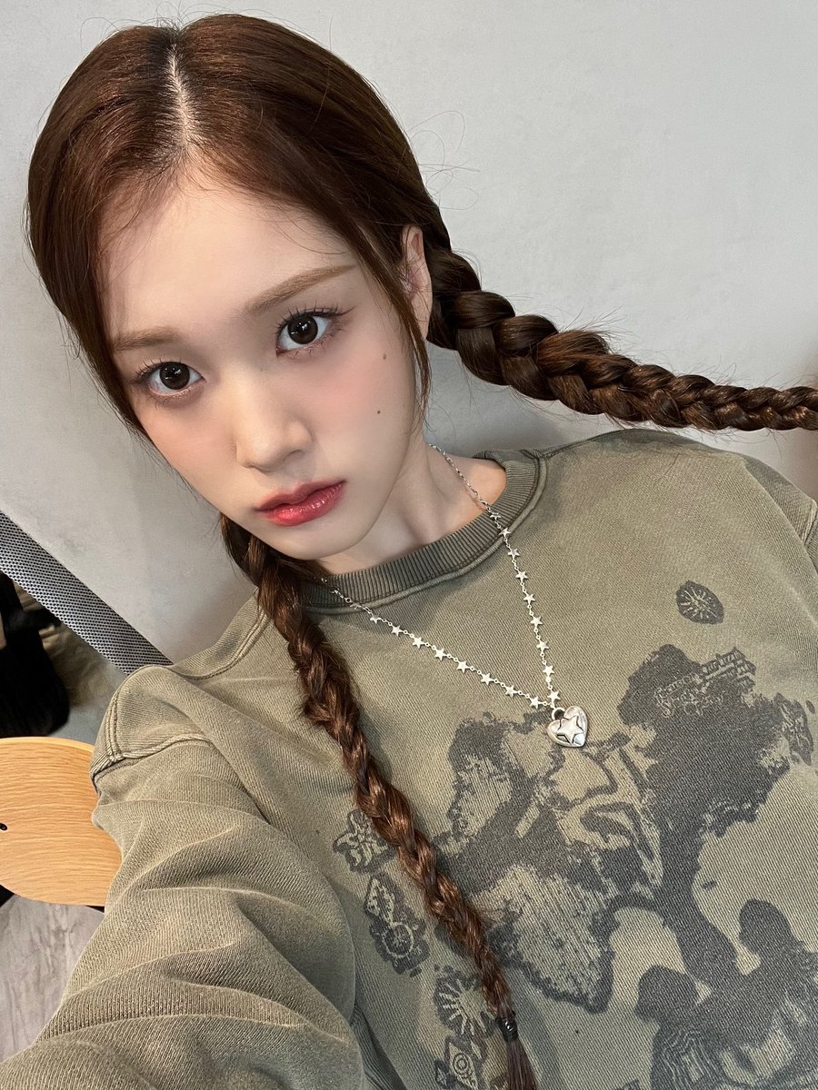STAYC_talk's tweet photo. 🐶💬
Spotify👜👜

#STAYC #스테이씨 #J #재이 https://t.co/OhKXXFOljo