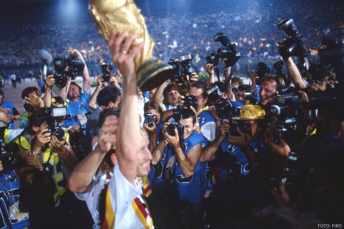MSVDuisburg's tweet photo. Der Elfer zum WM-Titel 1990, der Traum-Schlenzer gegen die Niederlande bei der gleichen WM und die Tränen an Rudi #Völlers Schulter nach dem Abstieg „seines FCK“ in Leverkusen: Andreas #Brehme ist tot. Viele große Momente bleiben. R.I.P., Andi! https://t.co/N3aQc1Cwf8