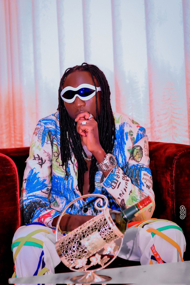ZizaBafanaUg's tweet photo. If you want to get from A to Z in the alphabet for action for possiblities, You have to be able to negotiate, to compromise and to adjust! You can’t have your way all the time. #DancehallMustShine 🌐
#BAFANA #FULLYAKTIVE 💯👊🏾🔥 https://t.co/qH79Nr29GS