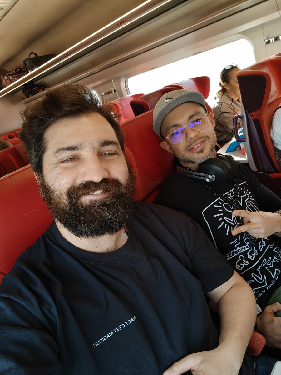 The road to Paris begins.. 🚀🚀🚀 looking forward to our first #ReactParis Meetup series at @PayFitEng with our awesome friends @_ArnaudBarre and @ndubien 

#BeJS #paris #React @BeJS_