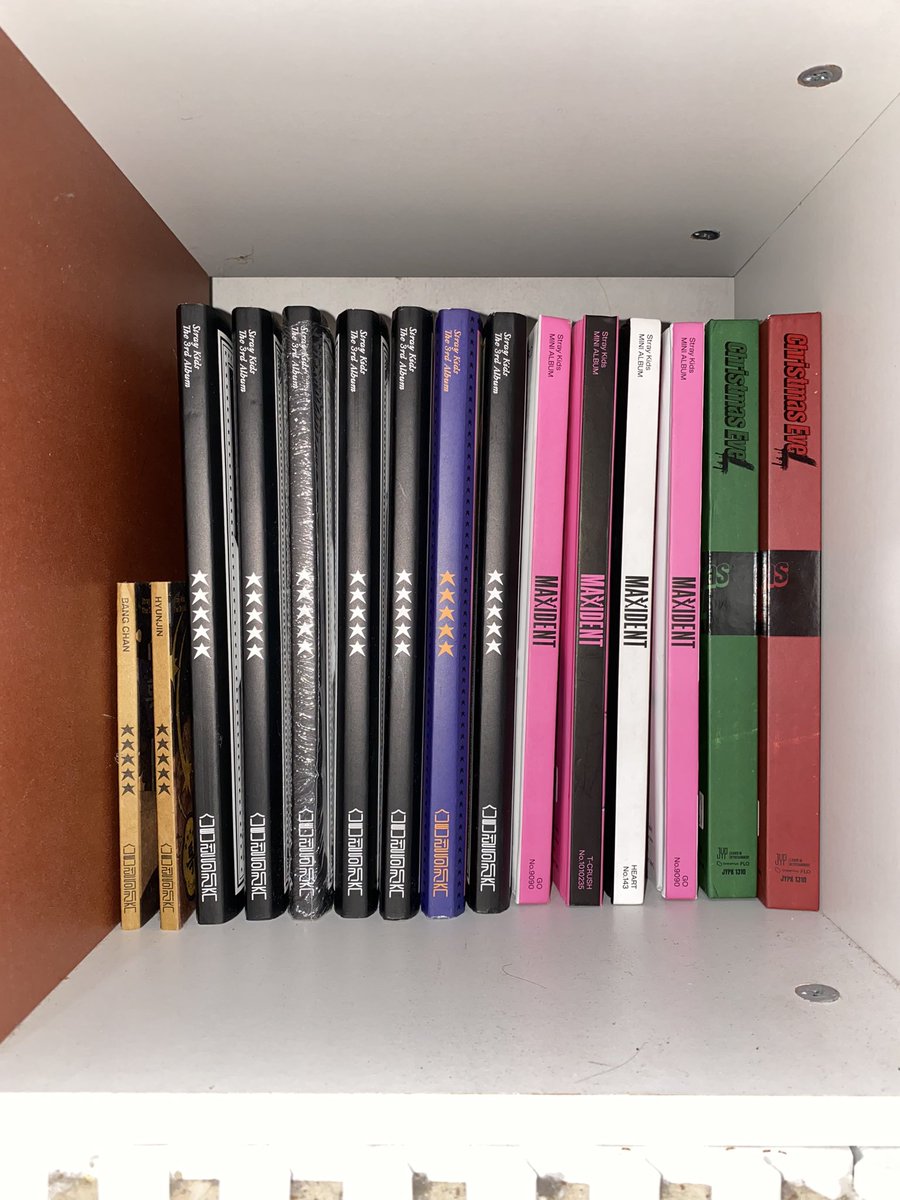 98zb_'s tweet photo. ⋆ ˚｡⋆୨୧˚ Wts lfs ph skz 

˖ ࣪⭑ SKZ ASSORTED ALBUM (UPDATED)

— +₱15pf
—complete inclu except pc

Comment/dm: mine

Skz stray kids maxident christmas evel 5 star album https://t.co/WDvEldEuzO