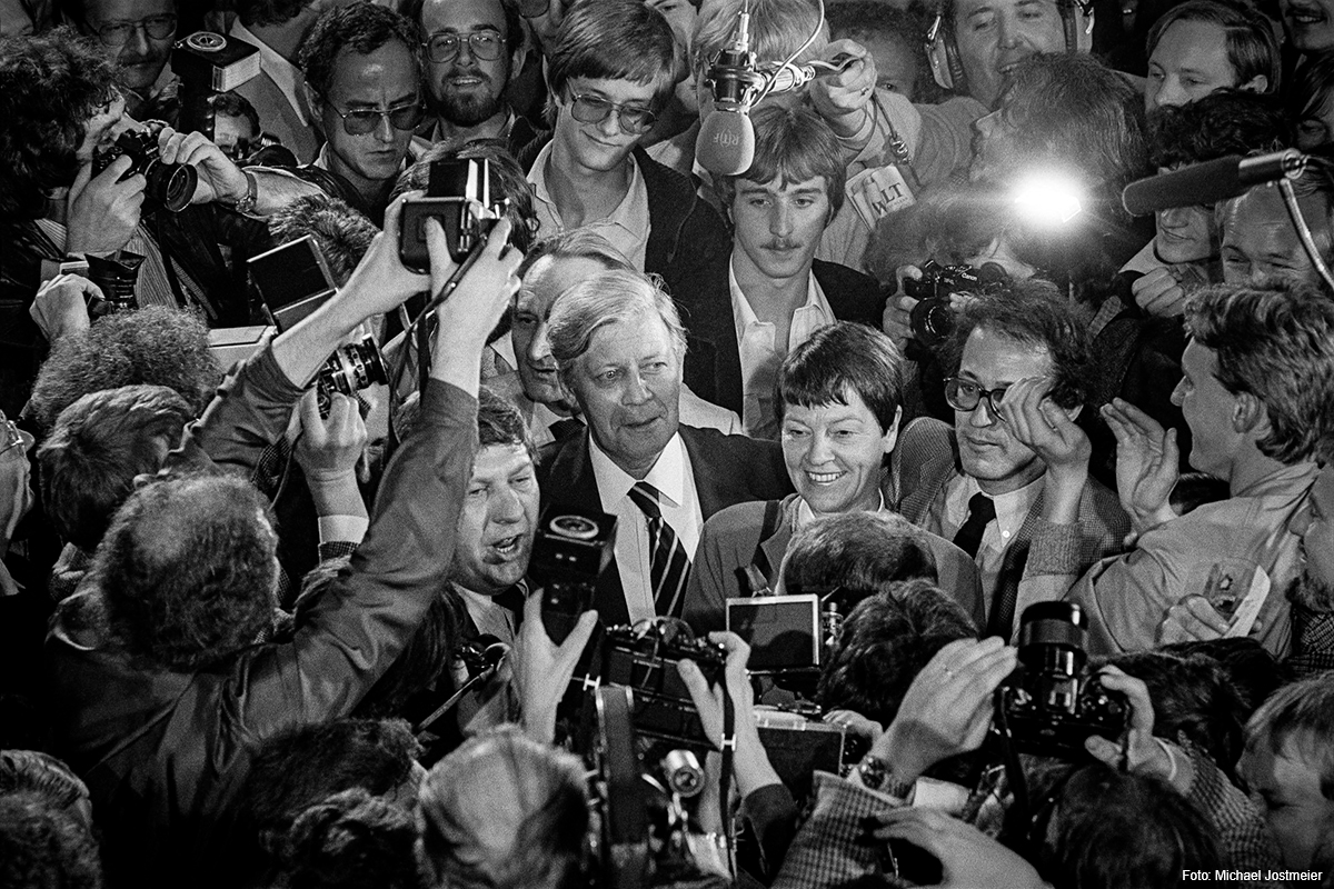 Erlebt eine Zeitreise durch die Linse von Michael Jostmeier! Von Helmut Schmidt bis zu Willy Brandt hat er die Geschichte mit seiner Kamera eingefangen. Unternehmt eine faszinierende fotografische Reise durch die Jahre 1956 bis 2023. 📸 gokultur.nuernberg.de/unterwegs @KuKuQuartier