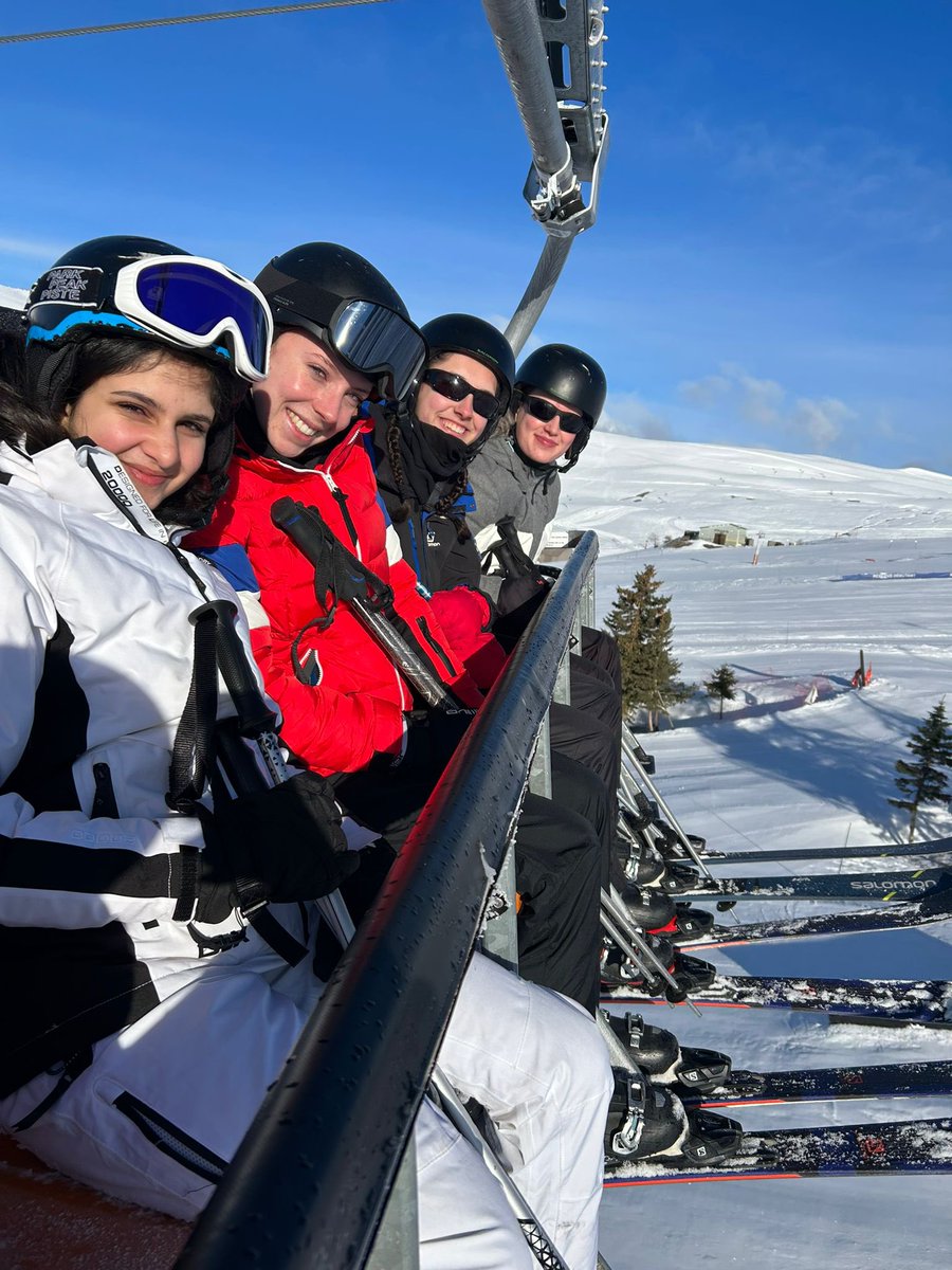 SandSkiTrip tweet media