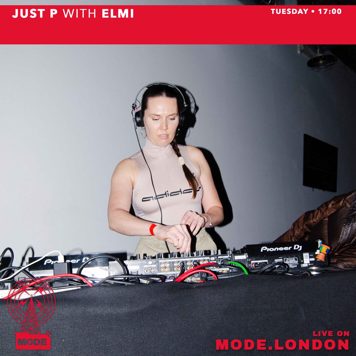 Moderadiolondon's tweet image. #JustP live in the studio joined by #Elmi

Mode.London