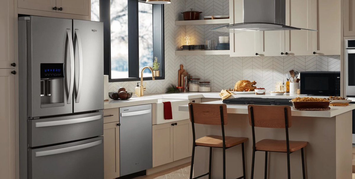 barryappliance's tweet image. 🌟 Transform your kitchen into a Whirlpool wonderland! 🌀✨ Say goodbye to hassles and hello to seamless functionality with our sleek appliances and innovative features. Let's make it happen! 💙🍳 #WhirlpoolKitchen #EfficiencyElevated 🏡✨
