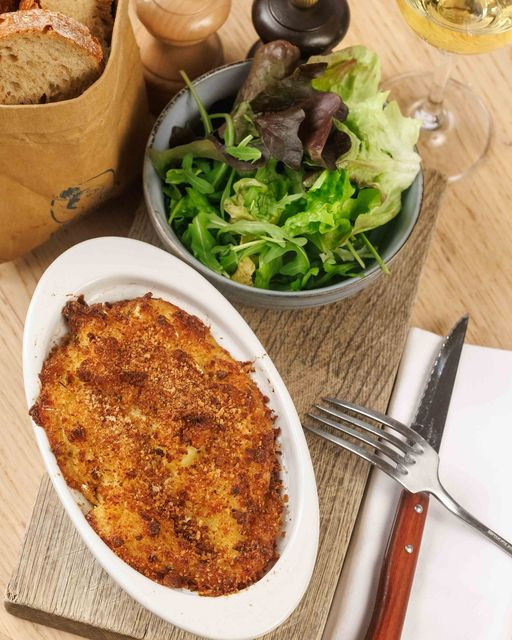 Pendant les vacances scolaires, faites vous plaisir avec nos plats familiaux gascons  qui mettent à l'honneur les produits du terroir, sélectionnés avec soin...
#LeBonVivre #restotoulouse #RestaurantToulouse #toulousemaville #Occitanie #faitmaison