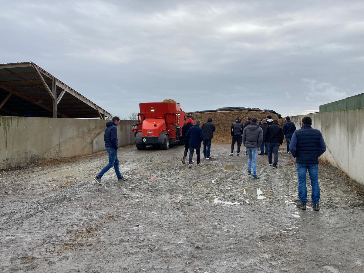 𝐉𝐎𝐔𝐑𝐍𝐄𝐄 𝐓𝐄𝐂𝐇𝐍𝐈𝐐𝐔𝐄 𝐌𝐄𝐋𝐀𝐍𝐆𝐄𝐔𝐒𝐄𝐒 𝐀𝐔𝐓𝐎𝐌𝐎𝐓𝐑𝐈𝐂𝐄𝐒
avec BPM Agri pour mettre en avant les intérêts de la mélangeuse automotrice en individuel
👉 cutt.ly/PwVvpXjy
Quelques chiffres en faveur d’une mélangeuse automotrice 🐮
#KUHN #elevage