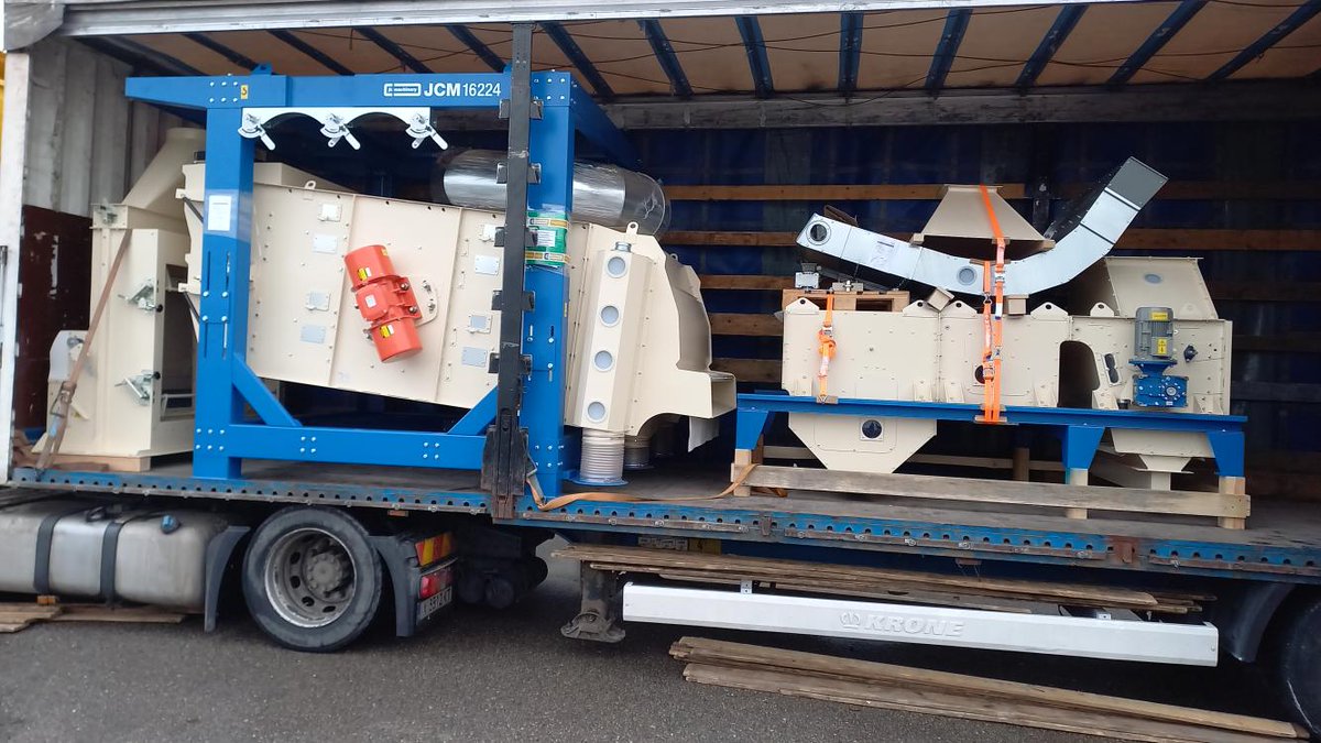 Yesterday, we sent the VibroMAX JCM 16224 all the way to Bulgaria 🇧🇬
Another successful shipment, bringing top-notch grain cleaning solutions to our global partners. 💪🌾 
#JKMachinery #GrainCleaning