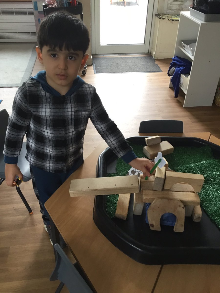 NurserySilas's tweet image. Nursery explored different materials to make a new bridge for the 3 Billy goats gruff to safely cross to the nice green grass 🐐 🐐 🐐 🧌 #constructing #storyplay @stsilasschool @RainbowEduMAT