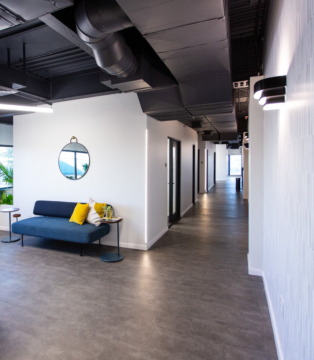 Did you know you can #cowork or meet for the day as a visitor?

Get day passes to use a workspace in our common areas or book a conference room. Check availability for private spaces and reserve a space to meet in our Piloto 151 app! 

📍 Piloto 151 Santurce Parada 18