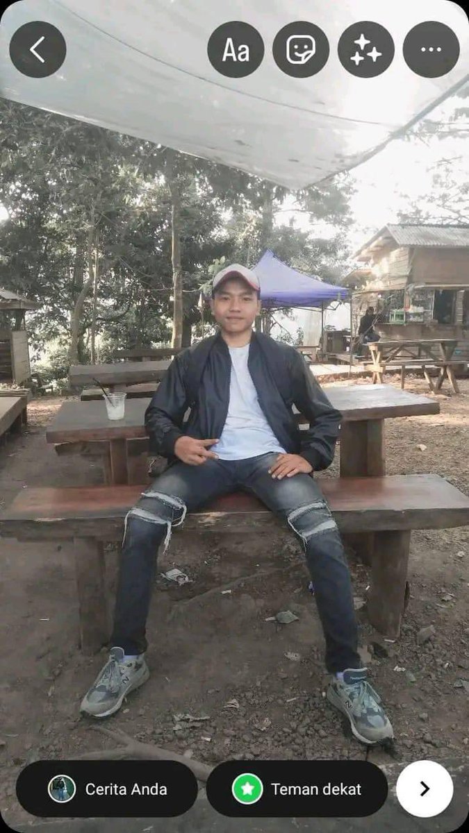 Aldiajay23's tweet photo. punten ka wargi sadayana bilih mendakan jalmi ieu kronologi anjeuna nyandak adi abi ameng di parabkeun ka babaturana nepi di perkosa ku 2 orang manawi aya nu kenal sareng jalmi eta nyungkeun bantosanana langsung inbox abi atanapi watsap ka nomer ieu 08881380388
PAMI AYA KARUNGAN https://t.co/kC2ezij1ci