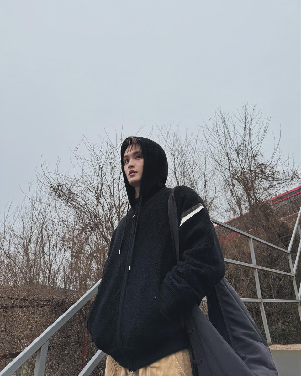 LMKFEED's tweet photo. [240220] onyourm__ark instagram 

“두구두구둥” https://t.co/0F1n7NUe62