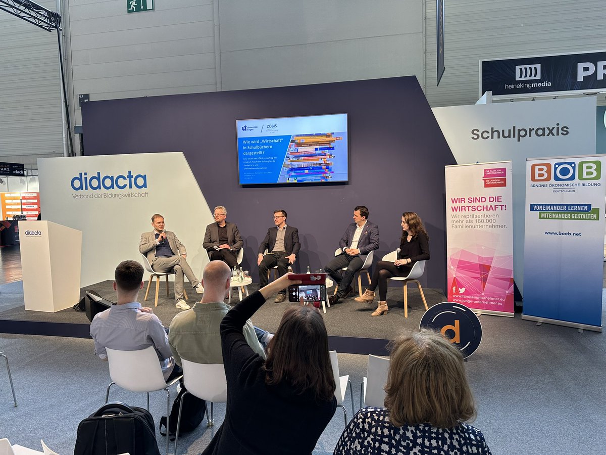 BÖB-Panel „Zeitenwende in der Ökonomischen Bildung?“ auf der #didacta2024: Wie hat sich die #ÖkonomischeBildung an deutschen Schulen in den letzten Jahren entwickelt? Was lässt sich aus Schulbüchern über den Stand der Ökonomischen Bildung in Deutschland ableiten? #twlz #Bildung