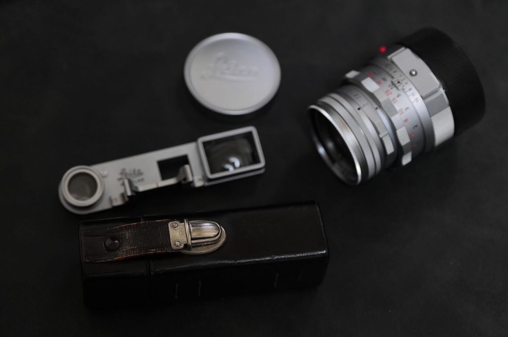 BarnackJh's tweet photo. 本日の戦利品💰
『Leica DR Summicron nooky SDPOO用ケース』
#メガネケース #leica #drsummicron50 #世界の中古カメラ市 #ginza #松屋銀座 #camera #leica #secondhands https://t.co/BRr4Wg9gT1