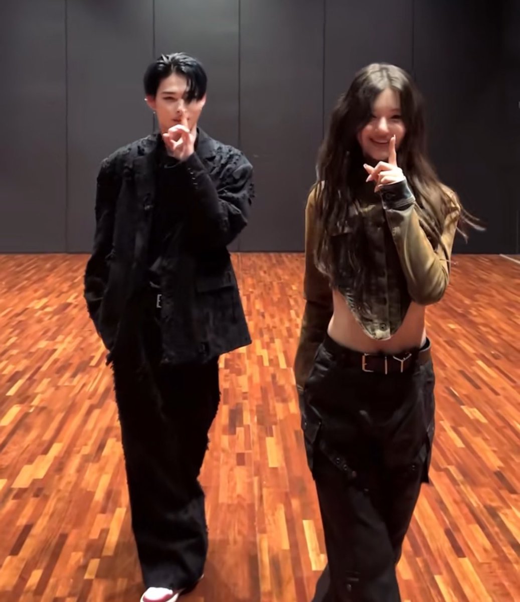 TIBA TIBA BANGETTTT?!?!?!? -star

NI-KI with Danielle NewJeans 🔥🔥🔥🔥