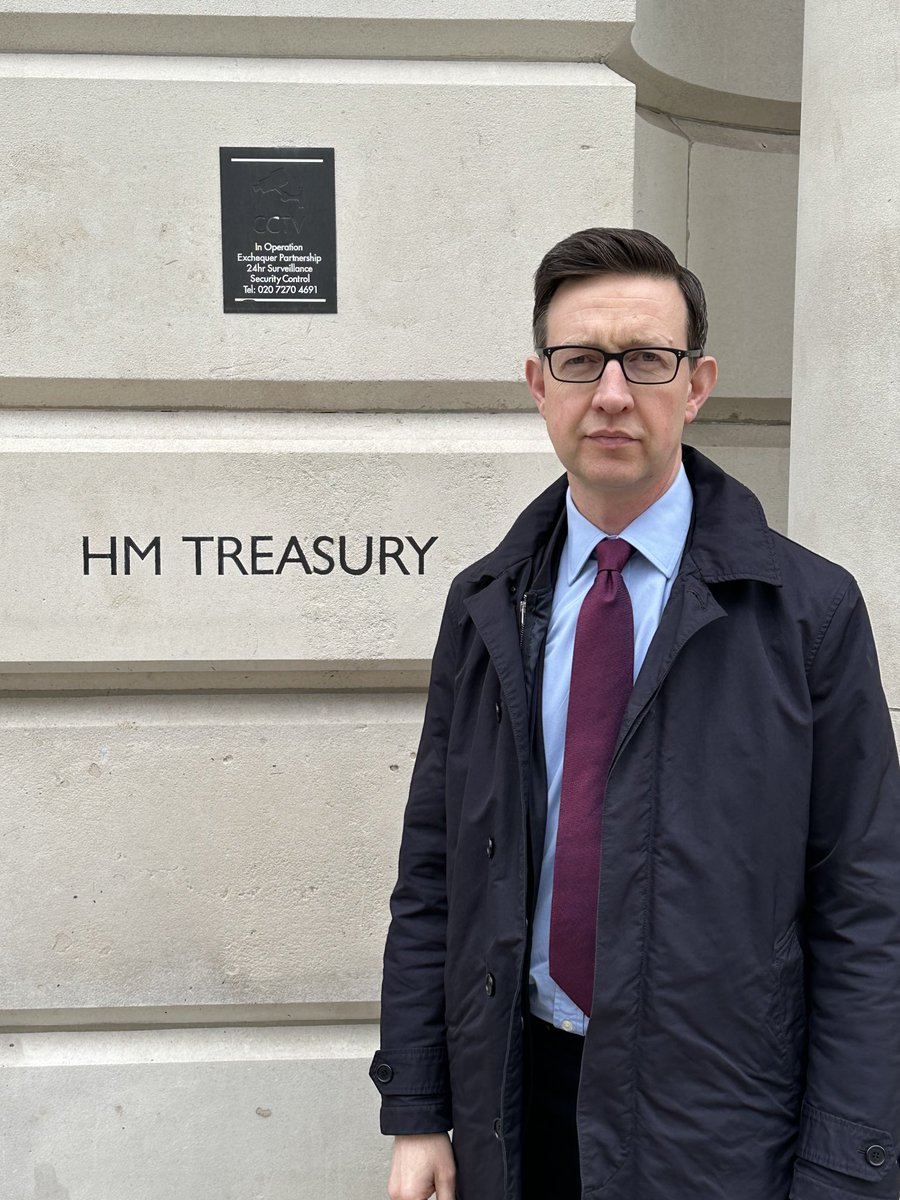 Important meeting with ⁦<a href="/GarethDavies_MP/">Gareth Davies MP</a>⁩ ⁦<a href="/hmtreasury/">HM Treasury</a>⁩ - in advance of #Budget2024

⁦⁦<a href="/wstauk/">WSTA</a>⁩ set out impact of historic duty rises in August

And made case for #cut to #excise #duty and to maintain wine easement