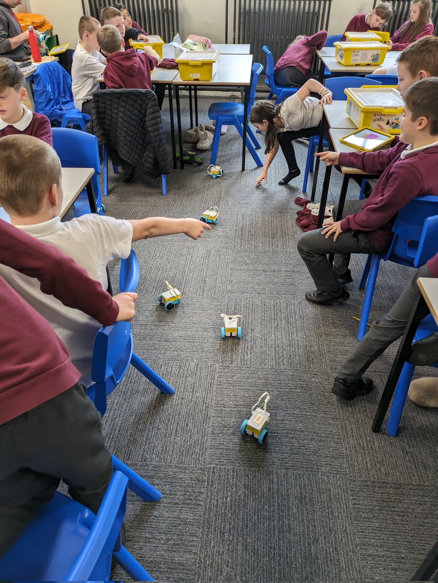 A fantastic session with Rhys from <a href="/Technocamps/">Technocamps</a> using <a href="/LEGO_Education/">LEGO Education</a> to create carts for our 'Forces at the funfair' topic. We learnt about how to use algorithms to code our carts.