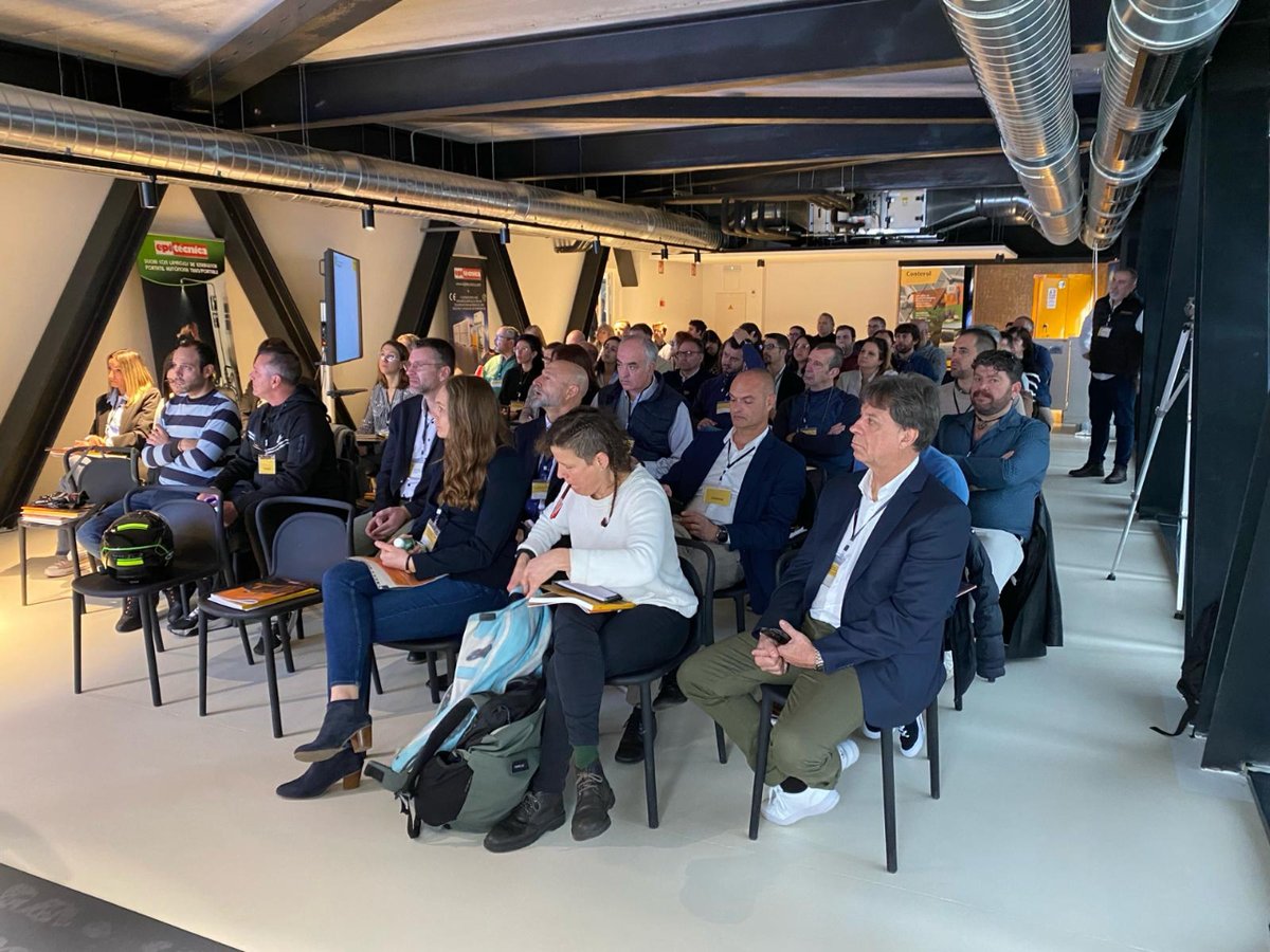 Arranca el segundo bloque del Taller Práctico 'LA INNOVACIÓN EN EL MANEJO Y ALMACENAMIENTO DE PRODUCTOS QUÍMICOS PELIGROSOS'. El Bloque 2: Las soluciones para el almacenamiento de productos químicos y residuos peligrosos, #MedioAmbiente