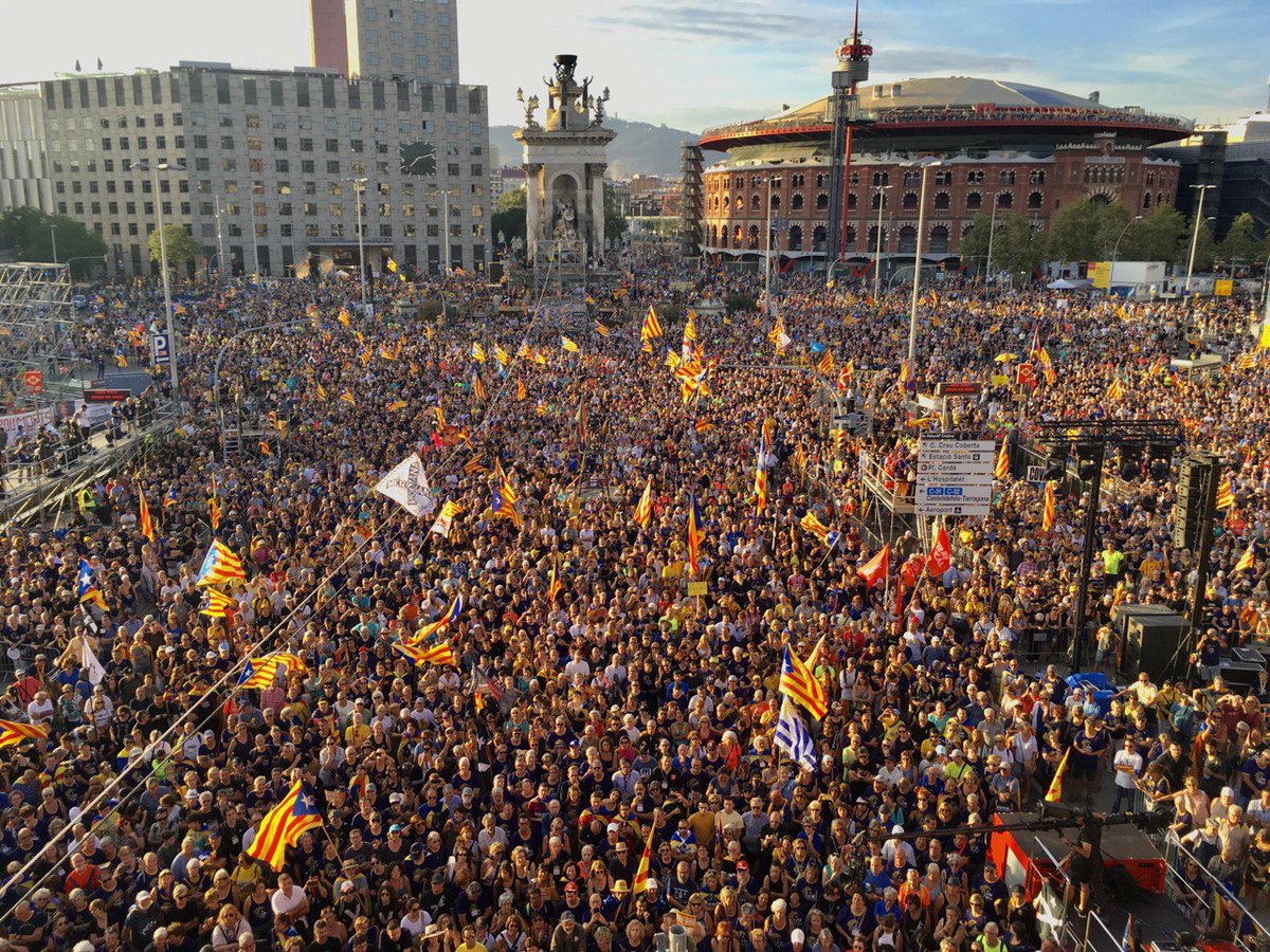 ⬛️⬜️🪧NOTÍCIA | L'Ajuntament de Barcelona vol limitar el dret a manifestació de l'independentisme. ❗️ No permetrem cap atac en aquest sentit, i en cap cas demanarem permís per poder exercir un dret fonamental. 👉 assemblea.cat/lajuntament-de…
