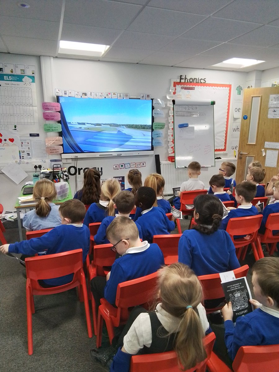 TPAYear2EL's tweet photo. Yesterday we made our own passports and boarding passes and went on an aeroplane to Mexico. We looked out for different landmarks as we landed. @DeltaTheParks #TPAGeography https://t.co/PFC1JQencO