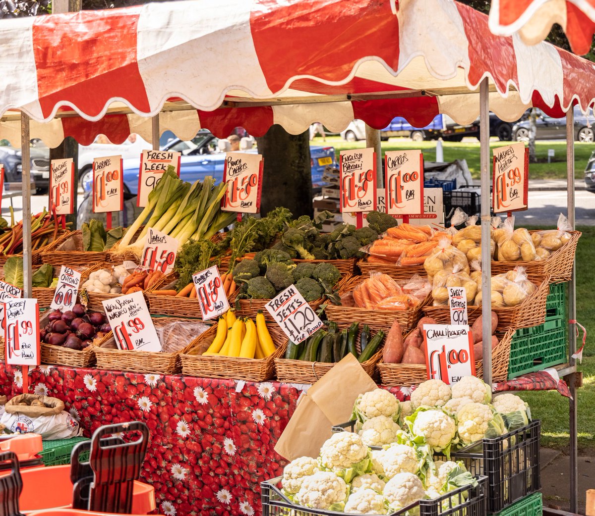 Harpenden Farmers' Market - THIS SUNDAY 10am-2pm

Approximately 70 stalls offering a wide range of produce including: meats, pies, preserves, pickles, jams, honey, cheeses, fruit, vegetables, flowers and plants, fresh bread, cakes and pastries, beer and liqueurs.