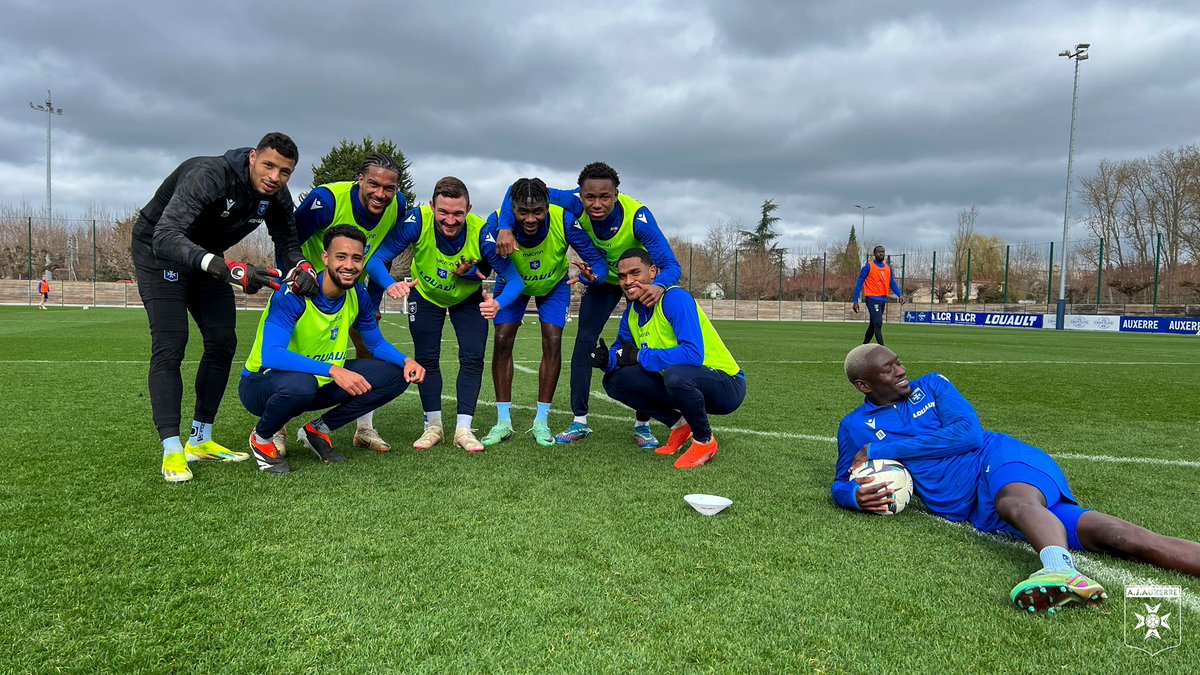 AJ Auxerre tweet media