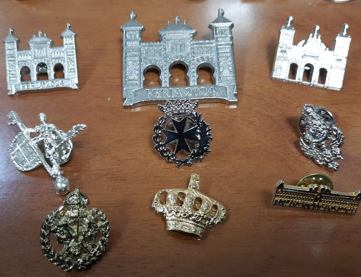 Mundcorp's tweet photo. #Pins #AlfileresPersonalizados #chapas #Imanes #SemanaSanta y #PortadadeFeria
#MerchandisingReligioso
#ArtículosReligiosos
#TrajesBandasdeMúsica
#Uniformesparamúsicos
#Uniformes #Bandasdemúsica
#MerchandisingBandas
#Sevilla
#Andalucía
#Mundicorp
#FeriadeSevilla
#DíadelaMujer https://t.co/QDV1auQqyi