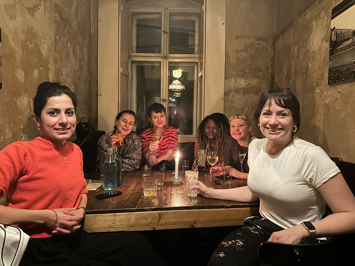 Our #Filmonomics delegation all together at #Berlinale! 🐻🍻 

📸 L-R: <a href="/msamitkaur/">Amit Kaur (she/her)</a> (Writer/Director), <a href="/NoemieNakai/">nn</a>  (Writer/Director), Maja Bodenstein (Writer), Sarudzayi Marufu (Producer), our @Melanie_Iredale (#ReclaimTheFrame) &amp; Natalie Hewit (Director/Producer)