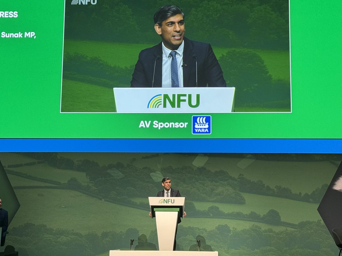 🗣️ | Prime Minister @RishiSunak is at the podium at #NFU24 The PM begins by paying tribute to @Minette_Batters and British farmers Announces boost in payments & grants, efforts to increase trust with annual food security index and extra funding into mental health support