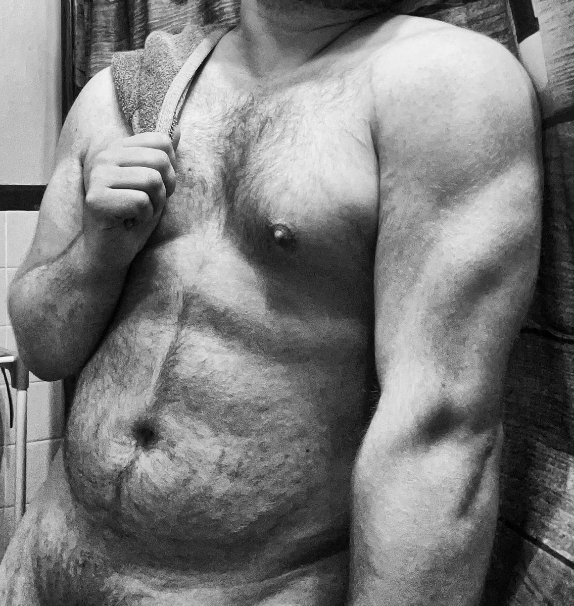 bidadbodguy's tweet photo. @spoilmelover Can I help? ;) https://t.co/YOltoylHge