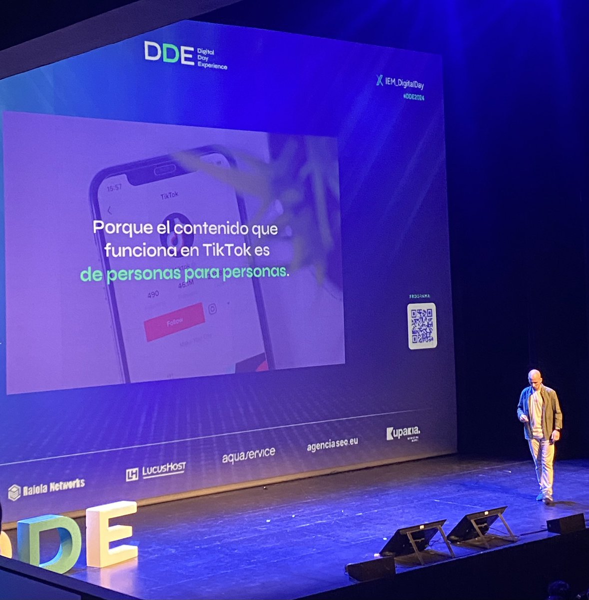 Eva Mª Marcos (@evamariamarcos) on Twitter photo Las empresas que funcionan en TikTok son las que se comportan como personas que hablan con personas; las que aportan.
Muy de acuerdo <a href="/ivallejo_/">Iñigo Vallejo</a> #DDE2024 #digitaldayexperience Las empresas que funcionan en TikTok son las que se comportan como personas que hablan con personas; las que aportan.
Muy de acuerdo <a href="/ivallejo_/">Iñigo Vallejo</a> #DDE2024 #digitaldayexperience