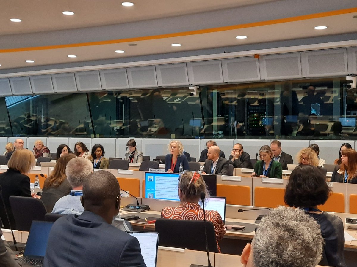 How can research become effective policy? At #EUClimateAndHealth, @CaroCostongs said: 🌱Systemic solutions to protect our needs within planetary boundaries. 🌱Effective advocacy to frame research within timely debates. 🌱Work with civil society on the ground to identify barriers.