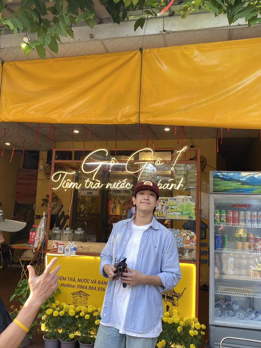 osuaro2's tweet photo. ฝากรอรับชม vlog หนุ่มเวียดนามด้วยนะครับ #เสือไงเสือเอง https://t.co/YH2W4YLZVC