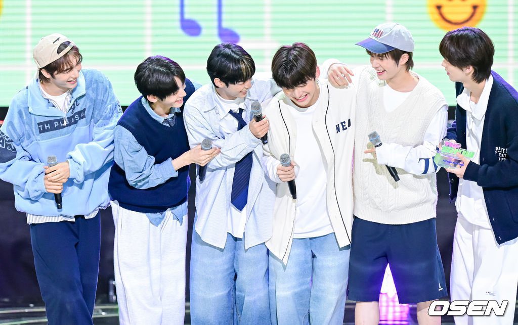 jenni_ferfect's tweet photo. Osen photos of the Jihoonie who was crying
#TWS #투어스 #JIHOON #지훈
#TWS2ndWin #PlotTwist2ndWin https://t.co/Kg2XBrB4Mm