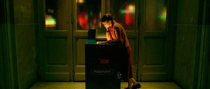 TheCinesthetic's tweet photo. Amélie (2001) dir. Jean-Pierre Jeunet https://t.co/7ZXydE60bF
