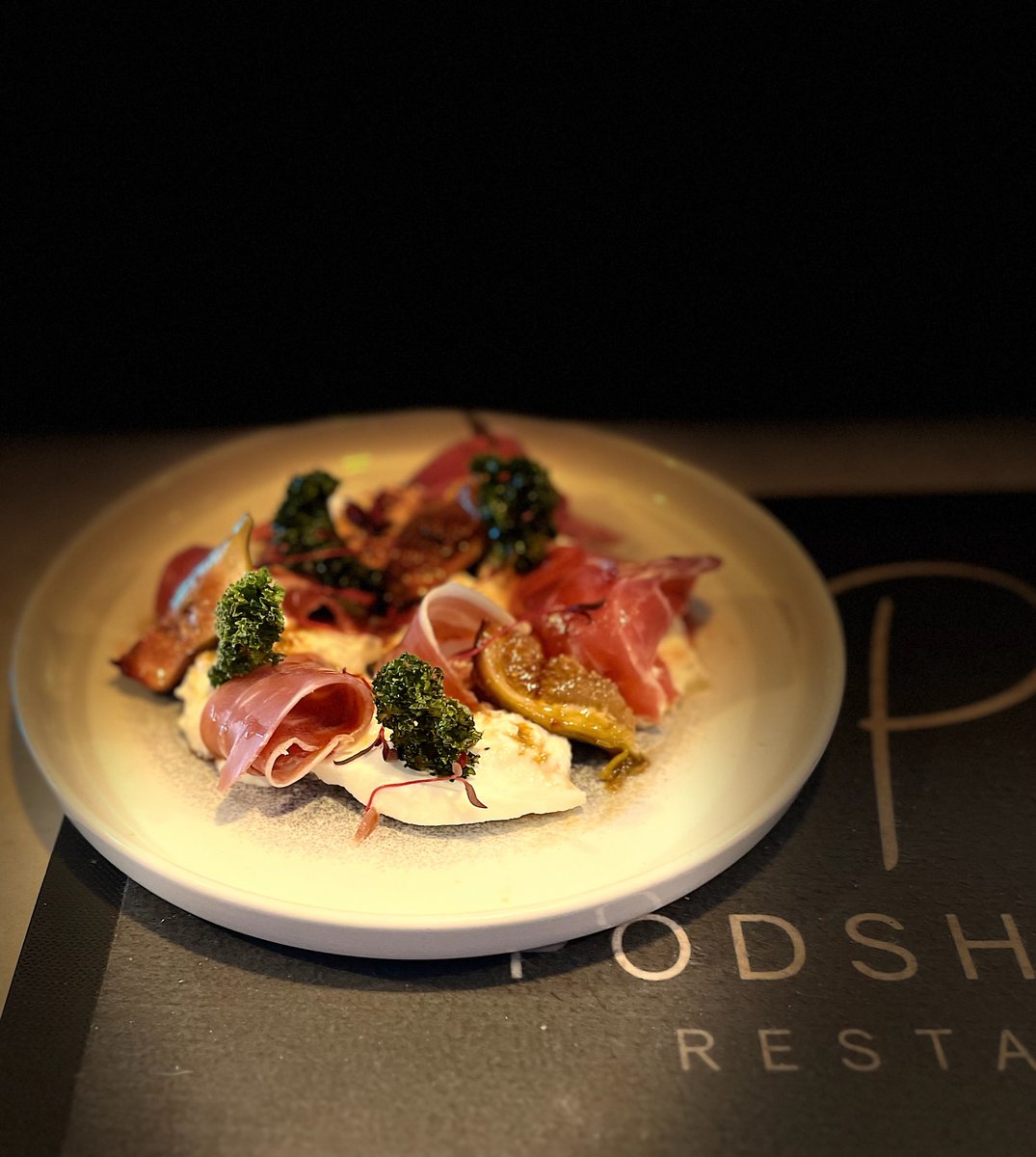 Truffle Burrata, Parma ham, hot honey &amp; roasted figs, soya &amp; sesame dressing. 

podshaversrestaurant.co.uk/podshavers-res…

#taunton #somerset #Foodie #restaurant #southwest #podshaversrestaurant