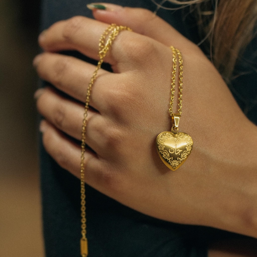 A heart that holds a world of love ❤️⁠ #heartpendant #lovejewelry #jewelrylover #waterproofjewelry #heartjewelry #heartjewellery #southasianfashion #urdujewelry