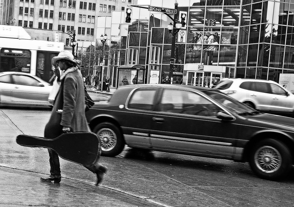 #streetphotography #bw #blackandwhitephoto #monochrome #fujifilm #fujix100t #Hamilton #HamOnt #blackandwhitestreetphotography #classic #filmcamera #oldschool