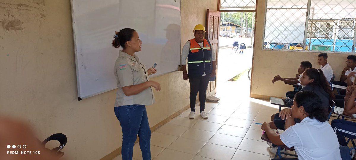 MarenaNicaragua's tweet image. En el colegio #INOS, localizado en el municipio de Waspam, Caribe Norte, llevamos a cabo charla ambiental para compartir con los estudiantes la importancia de evitar incendios forestales y agropecuarios en áreas protegidas.

#EvitemosLosIncendios
#Nicaragua
#MARENA