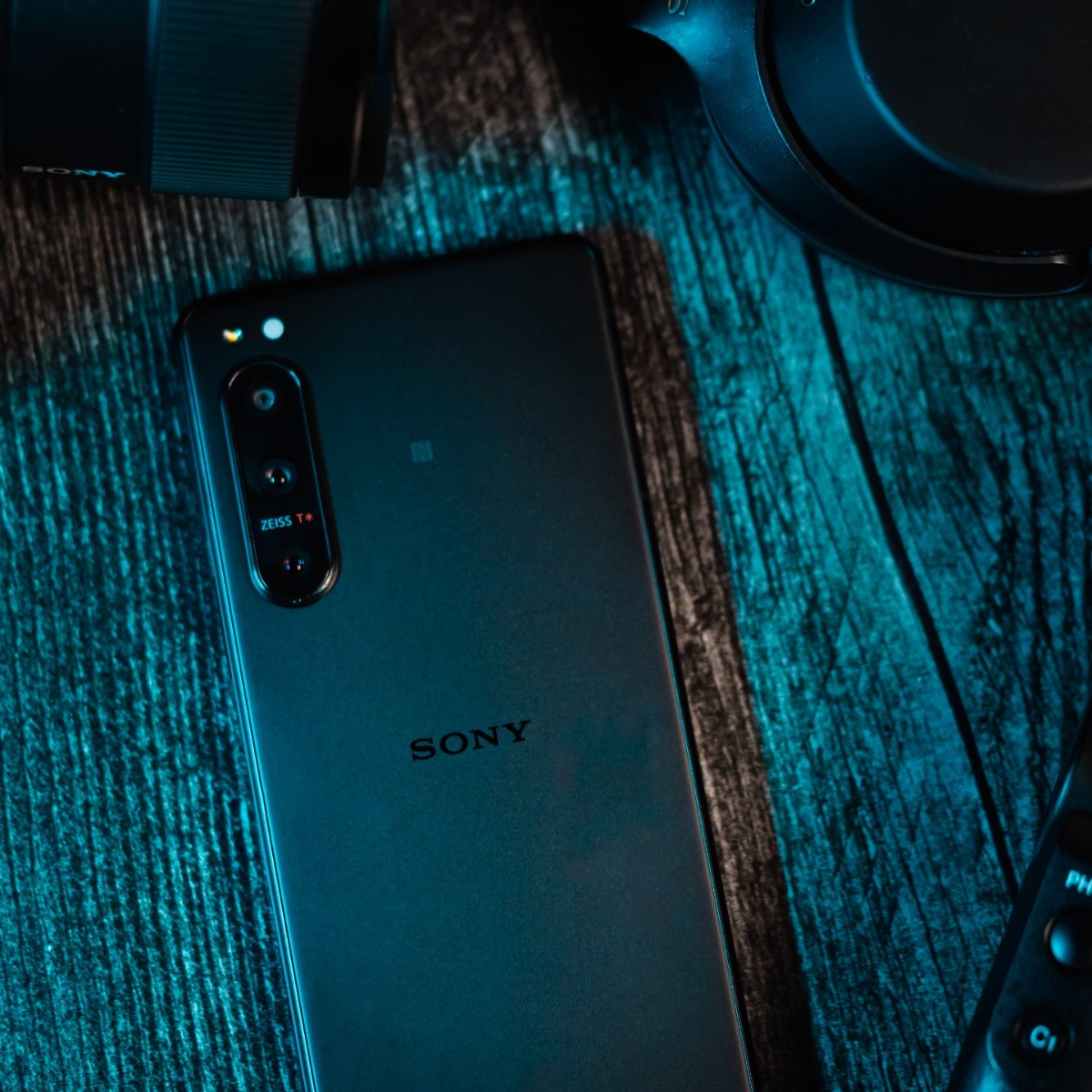 Upgrade your tech game with our latest promotional offers on Sony Xperia devices 📱 You deserve the best, and we've got just the thing to elevate your smartphone experience. Don't miss out! brnw.ch/21wH9dc #SonyXperia