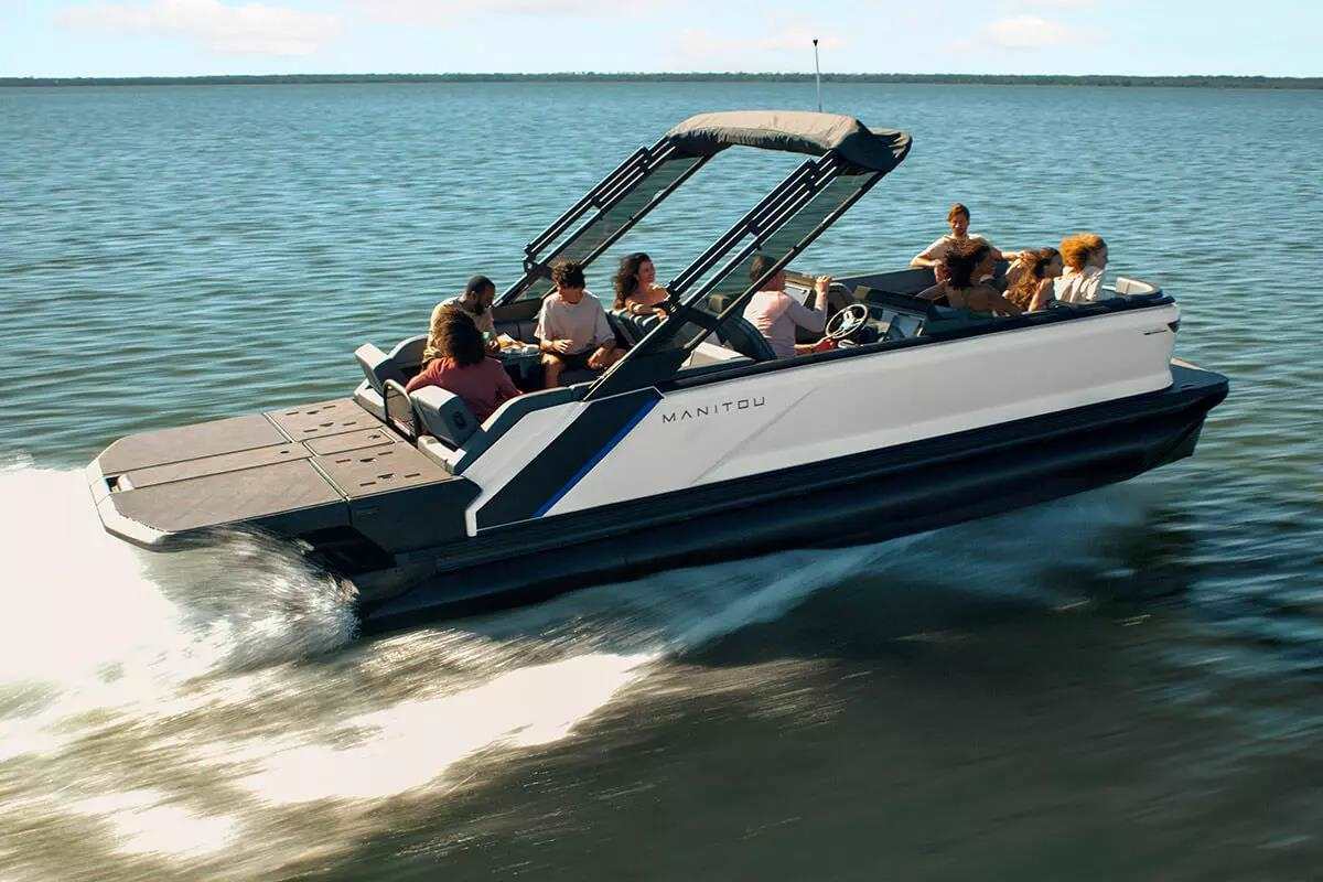 When you’re cruising about with the people you love and enjoy the most, that’s when pontoon boating really rocks, especially when you’re aboard a Manitou Pontoon boat as the cares of the day fade away in the waning sunlight! ☀️ floridasportsman.com/editorial/why-… #floridasportsman