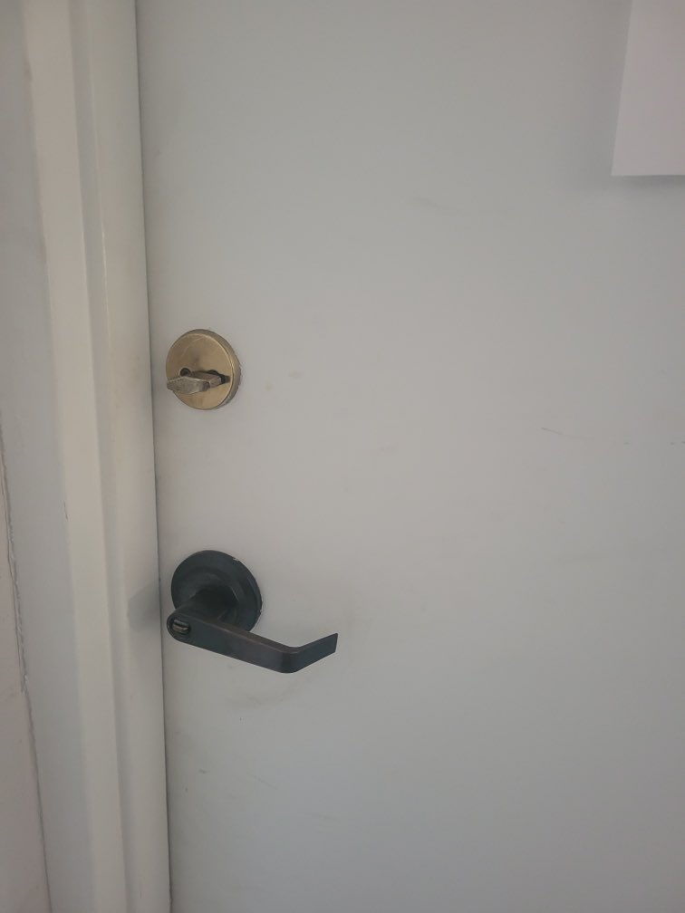 norcrossLS's tweet photo. Locked out in Norcross? Our mobile locksmith service has you covered!
Services: Emergency lockout assistance, key cutting, lock rekeying, ignition repair, and more!

📞 (770) 285-0349
🌐 https://t.co/bwdSQoj132
📍 https://t.co/6So3afpEii

#NorcrossLocksmith #norcrossga #Mobile https://t.co/5qogDCquJb