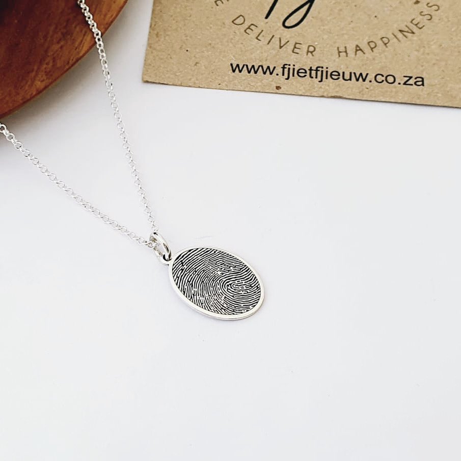 Argentium and Sterling Silver Fingerprint Pendant & Chain - Commissioned ! 

#argentiumsilver #sterlingsilver #lasercut #laserengraved #laserengraving #fingerprint #fingerprints #pendant #necklace #chain #commission #commissioned #letssparkle #fjietfjieuw #wedeliverhappiness