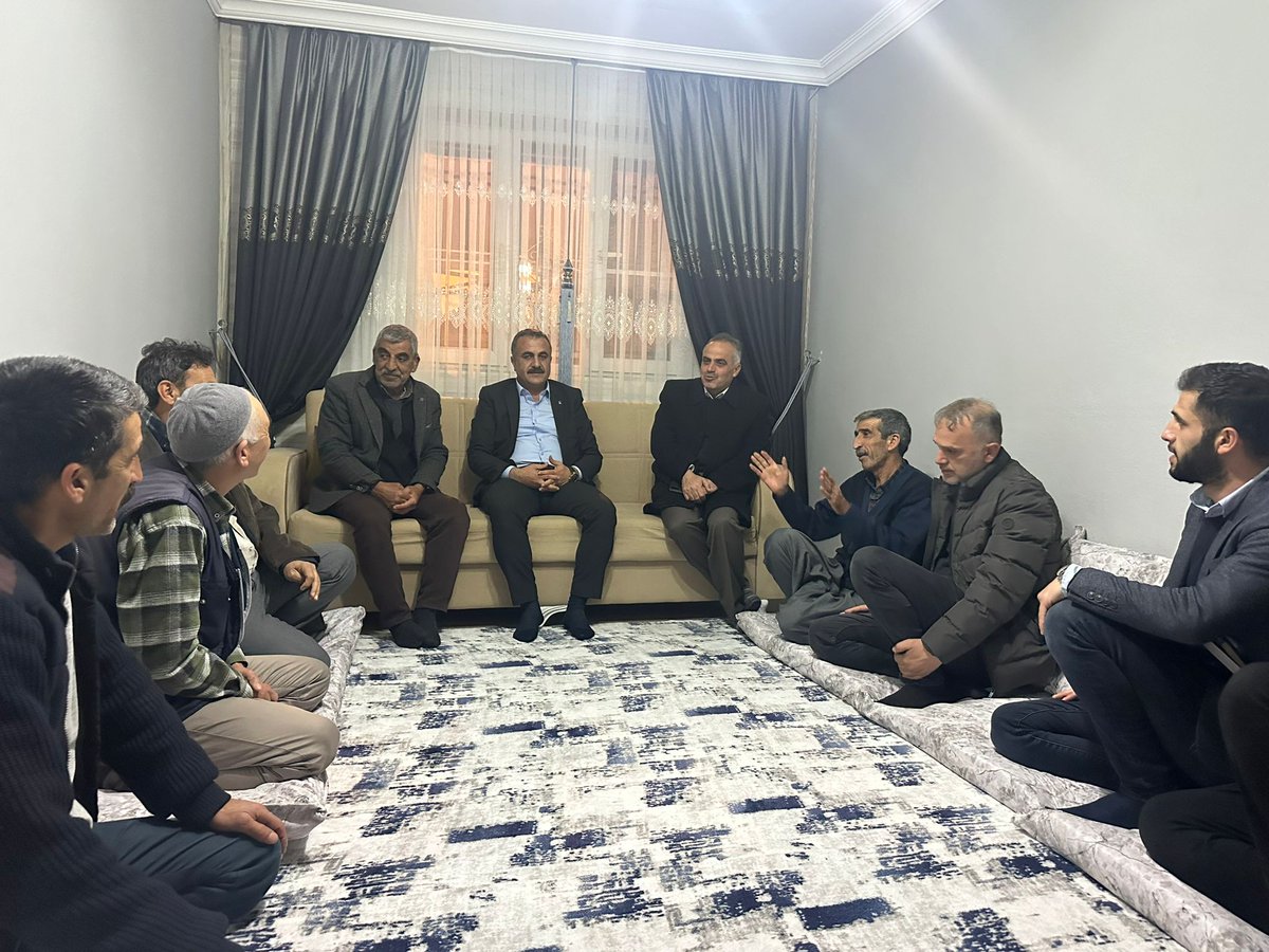 Hane halkı ziyareti kapsamında bu akşam da Adnan Menderes Mahallesi'nde bir ailemizi ziyaret ettik. İlgi ve alakalarından dolayı ailemize çok teşekkür ediyoruz. 
#akparti