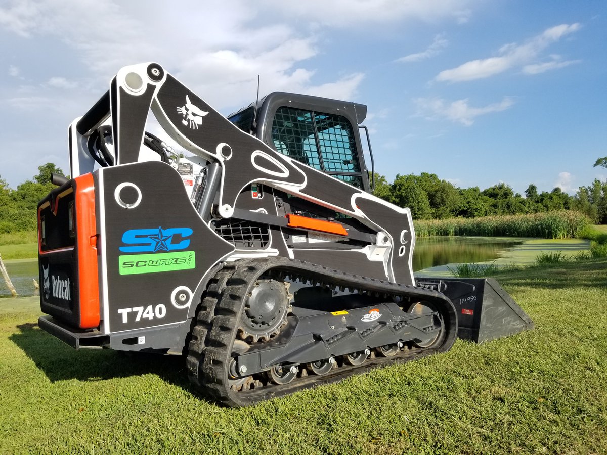 With SC Wake SeaDek the possibilities are ENDLESS!
Protect your equipment from the harsh life in the fields.
#seadek #bobcatequipment #heavyequipment #constructionequipment #heavyequipmentoperator #constructionbusiness #excavating