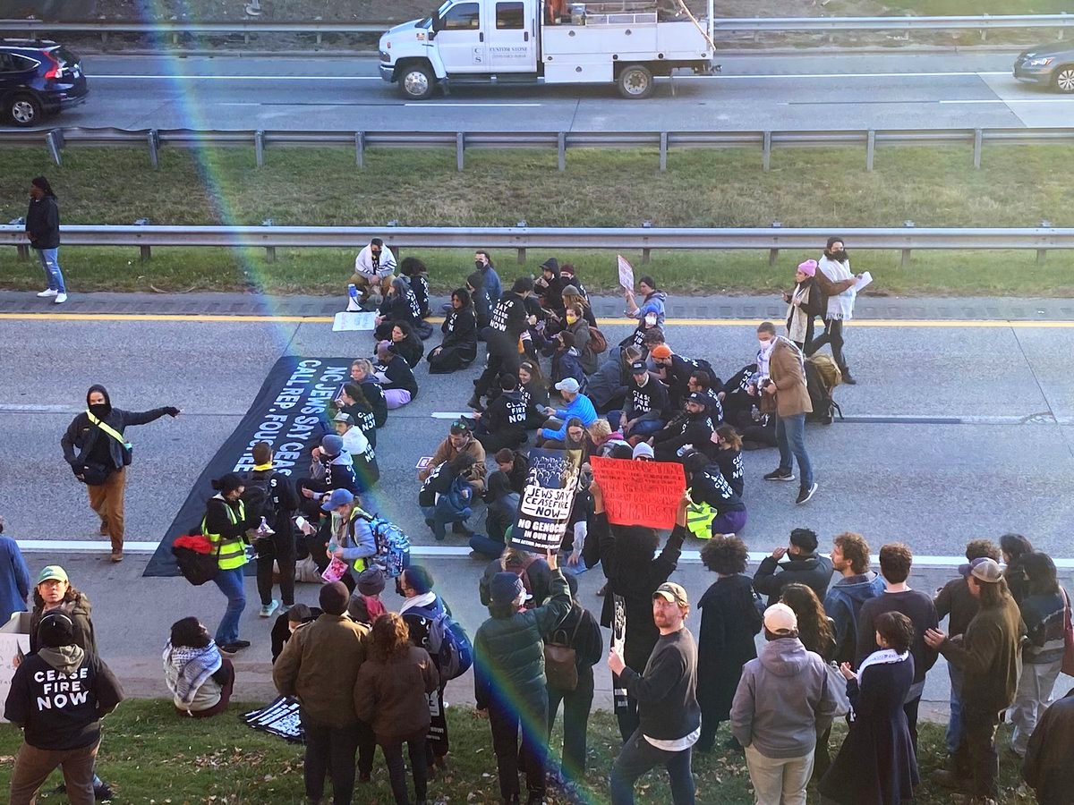 BREAKING — Overnight in a 5-2 vote, Durham City Council approved a resolution calling for a ceasefire in Gaza and end to the Israel-Hamas war. Durham is the second city in North Carolina, joining 70 other US cities.

#GazaCeaseFire #CeaseFireResolution #IsraelHamasWar #DurhamNC