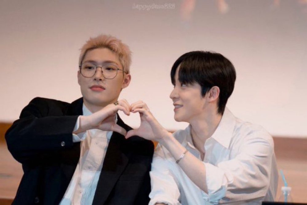 hourly yungi ♡ (@hourllyungi) on Twitter photo 