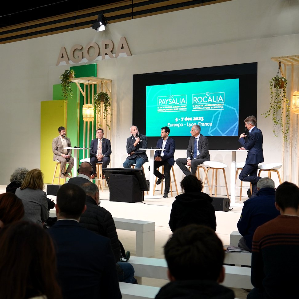 Paysalia 2023 a été l’occasion de présenter un moment de partage entre les villes de Lyon et Turin, sur un thème d’actualité : la gestion des espaces verts publics et des paysages urbains. 🤝

Le replay 👉 loom.ly/4SCNkk8