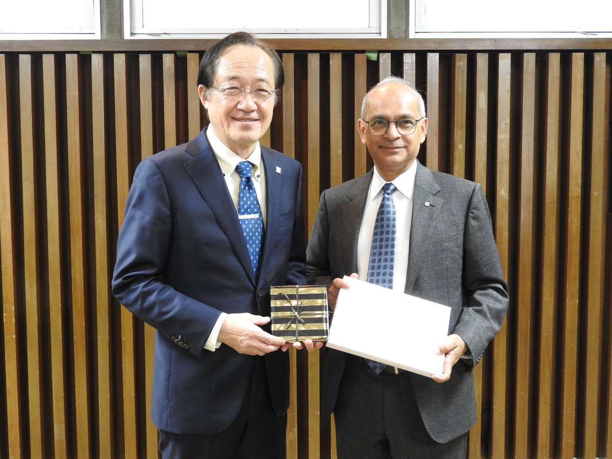 Vivek Goel (@uwaterloopres) on Twitter photo Enjoyed our visit to <a href="/Woven_Toyota/">Woven by Toyota</a> and <a href="/tokyotech_en/">Tokyo Tech</a> Ookayama campus today. There is much to learn from a well-established leading science and technology companies and institution, and we appreciated the opportunity to listen and share ideas. Enjoyed our visit to <a href="/Woven_Toyota/">Woven by Toyota</a> and <a href="/tokyotech_en/">Tokyo Tech</a> Ookayama campus today. There is much to learn from a well-established leading science and technology companies and institution, and we appreciated the opportunity to listen and share ideas.